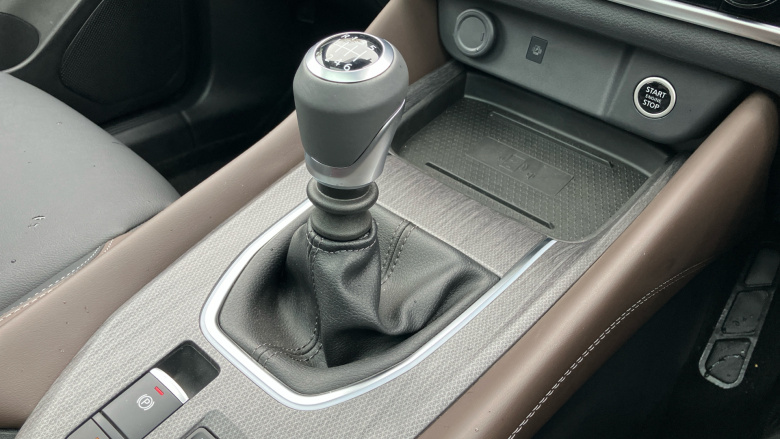 Nissan Qashqai 1.3 DiG-T MH Tekna 5dr Petrol Hatchback